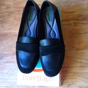 Like new! Black Beartraps loafers